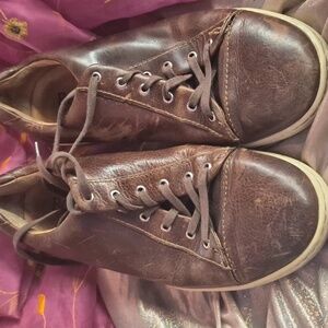 Born Allegheny Brown Mens 9.5 Leather Sneaker H58806 Everyday Comfort